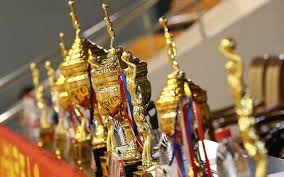 什么是麻将里的“相公”？解析因失误导致的失去胡牌权后的心理崩塌。（麻将中的“相公”是什么？失误致丧失胡牌权后的心理冲击解析）